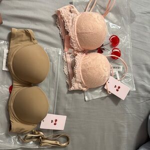 Elegant Lace and Smooth Finish Bra Set